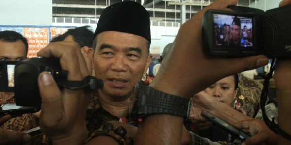 Mendikbud Perintahkan Kepsek Cari Siswa Yang Belum Dapat Sekolah