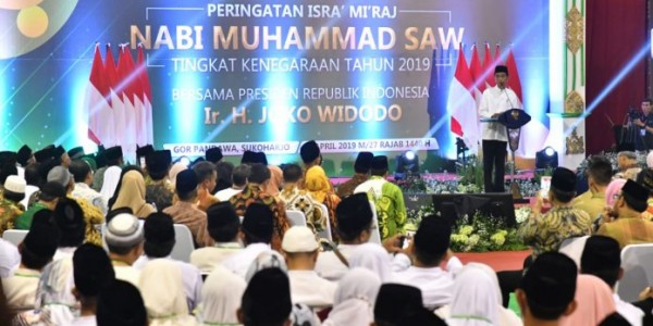 Peringati Isra Miraj, Jokowi Ingatkan Jaga Ukhuwah Islamiyah dan Wathoniyah.