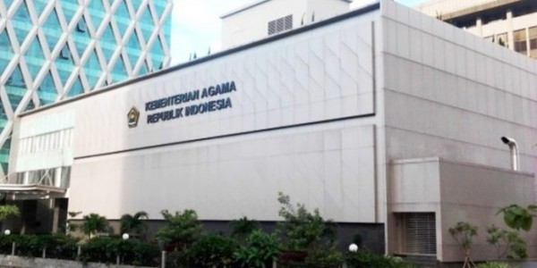 Kemenag Cabut Izin Dua Biro Umrah