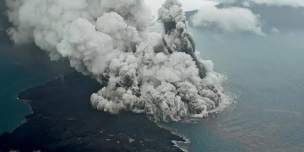 Status Anak Gunung Krakatau Naik Jadi Siaga