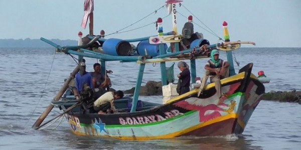 Ratusan Nelayan Berhenti Melaut Akibat Cuaca Ekstrem