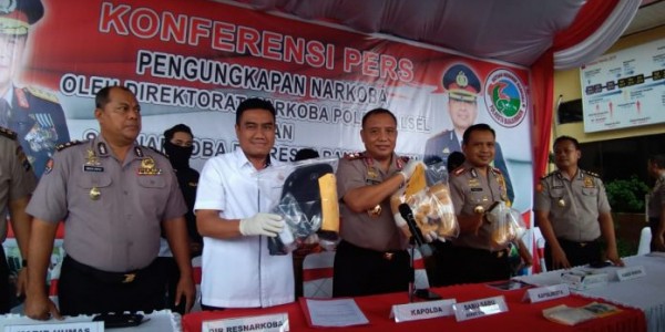 Polresta Banjarmasin Bekuk 2 Kurir 5 Kg Sabu