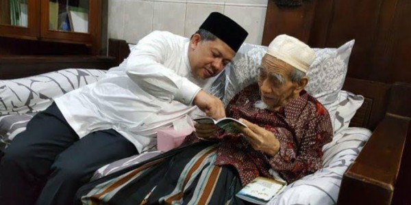 Fahri Hamzah: Pesan Terakhir Mbah Moen, "Jaga Agama Jaga Negara"