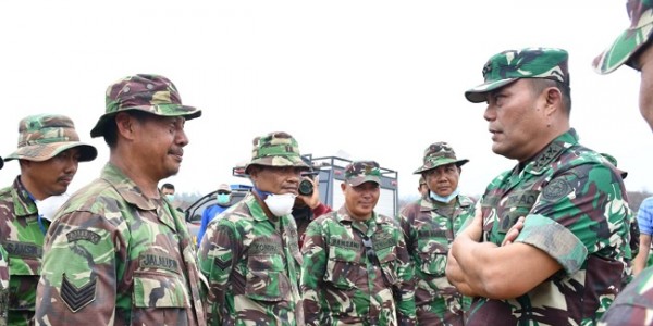 Kasum TNI Apresiasi Prajurit TNI-Polri Bahu Membahu Padamkan Karhutla di Riau