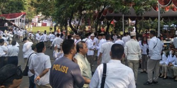 HUT RI, Prabowo Puji Kader Gerindra Hadiri Upacara Ketimbang Liburan
