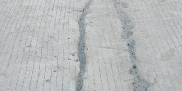 Coran Jalan Babelan Retak dan Patah, Bupati Didesak Putus Kontra Kontraktor
