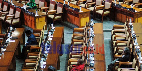 Paripurna DPR Banyak Anggota Mangkir