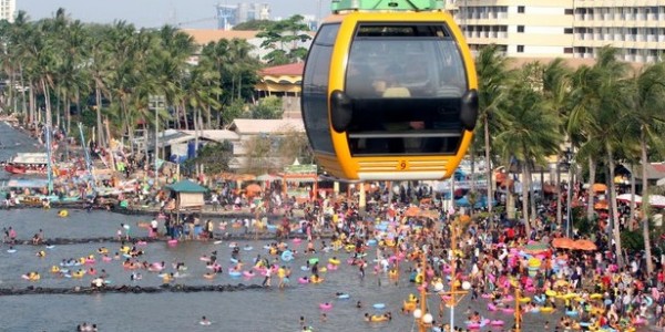 Tanpa Izin, Aparat Amankan Pengunjuk Rasa Depan Gerbang Ancol