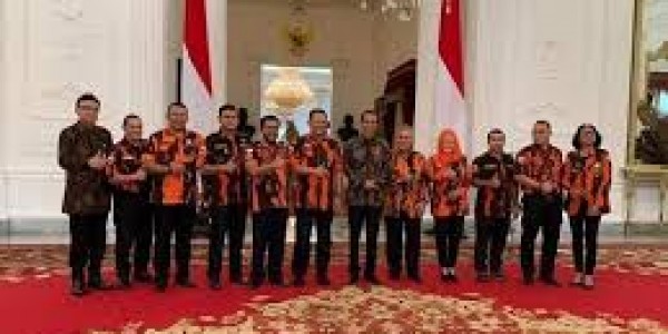 Jokowi Bahas Penyelesaian Masalah Intoleransi Dengan Pengurus Pemuda Pancasila