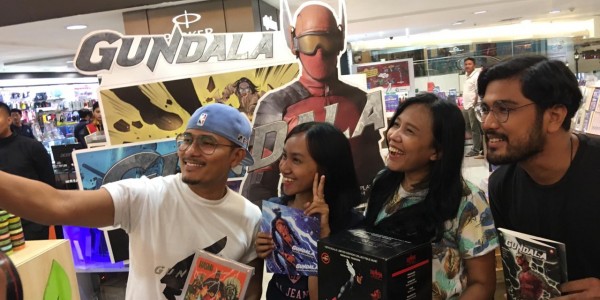Membaca Komik Gundala : The Official Movie Adaption, Catat Tanggal Terbitnya!