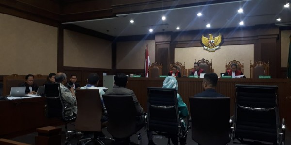 Direktur Keuangan PT IAE Akui Bowo Sidik Terima Rp 8 Miliar Dalam Amplop