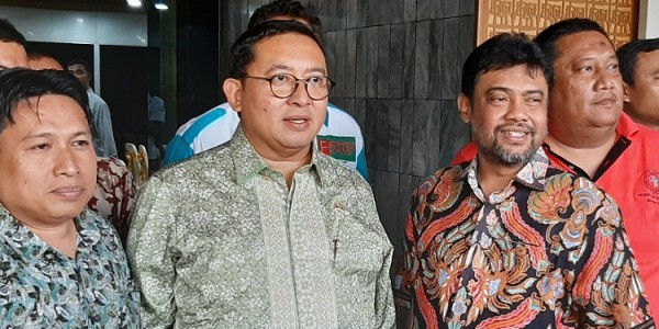 Mobil Jokowi Mogok di Kalbar, Fadli Zon: Coba Dong Presiden Pakai Esemka