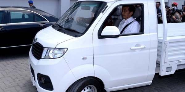 Hensat: Kita Lihat Aja, Mobil Esemka Laku Nggak Dipasaran?