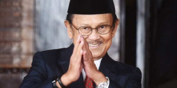 BJ Habibie Tutup Usia Di RSPAD
