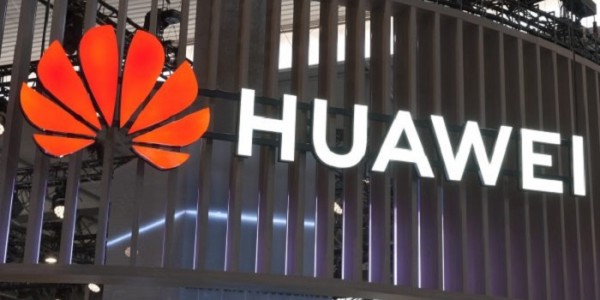 AS Peringatkan Warga Arab Tidak Membeli Produk Huawei