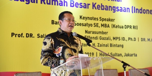 Ketua DPR RI Pertimbangkan Tunda Pengesahan RUU KUHP