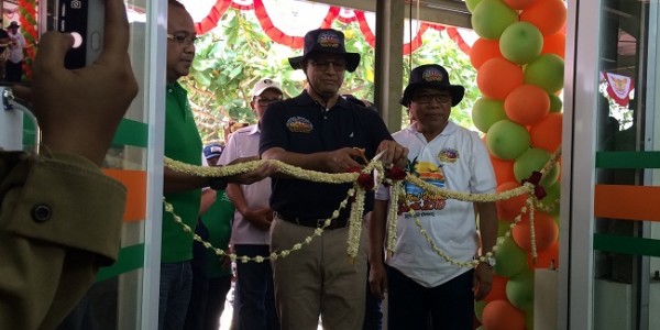 Pesan Dirut Perumda Pasar Jaya Ke Pedagang kep Seribu : Jangan Mahal-mahal
