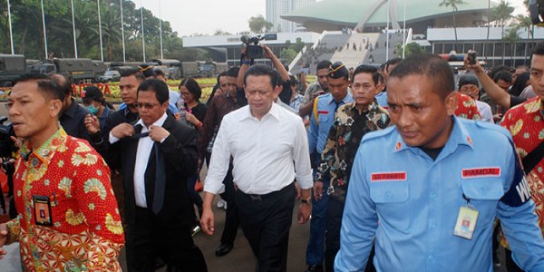 Bamsoet Gagal Temui Mahasiswa Kena Gas Air Mata