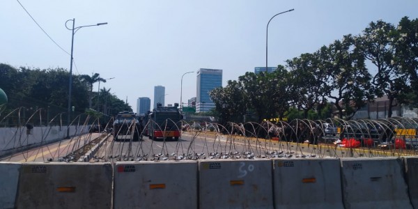 Antisipasi Aksi Susulan, Polisi Masih Tutup Jalan Menuju DPR