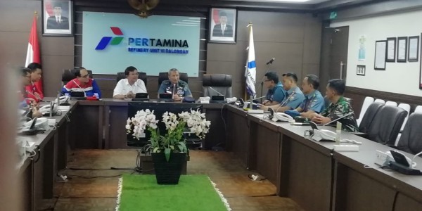 PUSHIDROSAL TNI AL DAN PERTAMINA RU VI BALONGAN TINGKATKAN KERJASAMA  PETAKAN PELABUHAN PERTAMINA  DAN  PERAIRAN BALONGAN JABAR