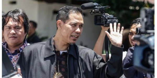 Munarman Dicecar 18 Pertanyaan oleh Penyidik Terkait Penganiayaan Buzzer Jokowi