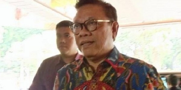 Agung Laksono Doakan Wiranto Cepat Sembuh