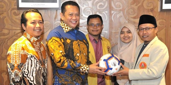 Bamsoet : Ajak Kaum Muda Sosialisasikan Empat Pilar MPR RI Melalui Media Sosial