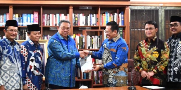 MPR Sampaikan Undangan Pelantikan Presiden Terpilih , SBY Siap Hadir