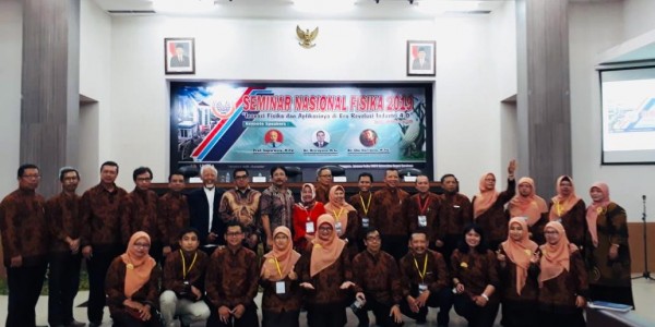 SNF 2019 Wadahi Diseminasi Hasil Inovasi Penelitian Fisika dan Pendidikan Fisika