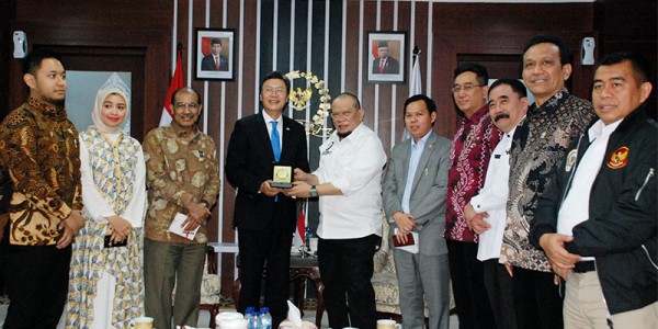 Ketua DPD RI Lanyala Mahmud Mattalitti Terima Dubes Korea