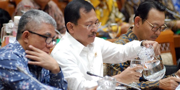 Minum Air Putih Dulu Ah..!