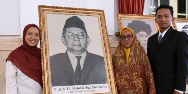 Dari Ruhana Kuddus Sampai Kahar Mudzakkir Ditetapkan Sebagai Pahlawan Nasional