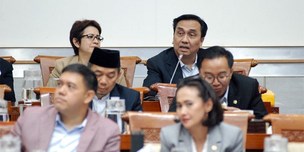 Effendi Simbolon Interupsi, Prabowo