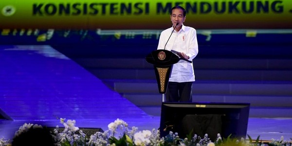 Jokowi Bakal Gigit Orang Yang Halangi Untuk Setop Impor