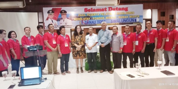 Menuju Bali Baru"   DisparBud Simalungun Bekali Warga Dengan Pelatihan Manajemen Pondok Wisata Danau Toba
