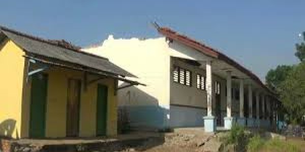 SMPN 02 Karang Bahagia Bekasi Ambruk, Sebagian Siswa Belajar di Laboratorium