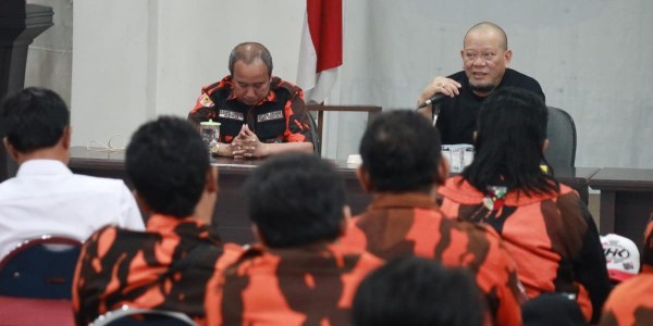 Bertemu Kader Pemuda Pancasila Surabaya, La Nyalla Ajak Majukan Daerah
