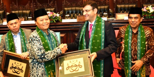 Hidayat Nur Wahid Buka IIYL SUMMIT 2019