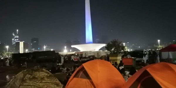Hadiri Reuni 212, Peserta Dirikan Tenda Gunung Di Monas
