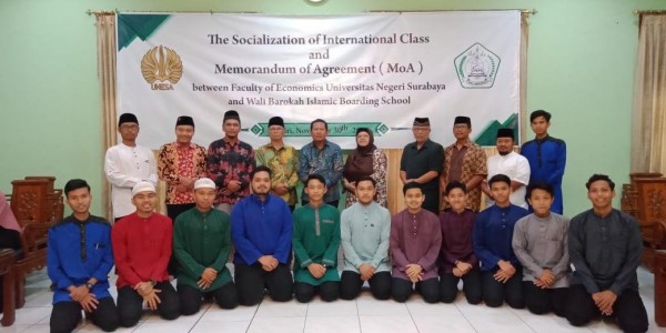 Kerjasama dengan Pesantren, FE Unesa Siap Gaet Mahasiswa Asing