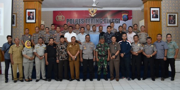 Jalin Silaturahmi,Kapolres Tebing Tinggi Duduk Bersama Dengan Jurnalis dan Stake Holder