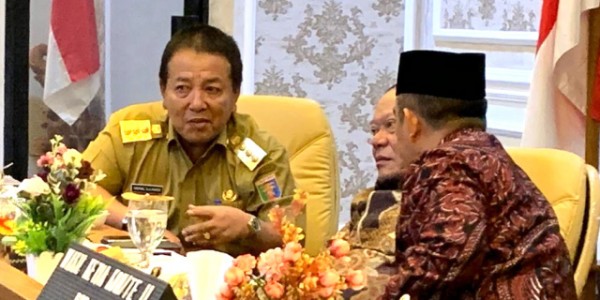 Gubernur Lampung Adukan Masalah Serius Ke Ketua DPD Lanyala Mahmud Mattalitti
