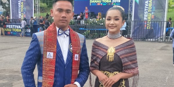 Ini Pemenang Ucok dan Butet di Festival Danau Toba