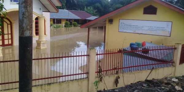 Tebing Tinggi Dikepung Banjir