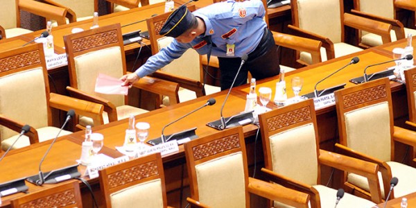 Pamdal Kontrol Kursi Anggota DPR