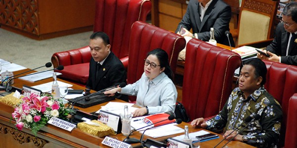 "Tok,Tok,Tok "  Ketua DPR Puan Maharani Tutup Sidang Paripurna