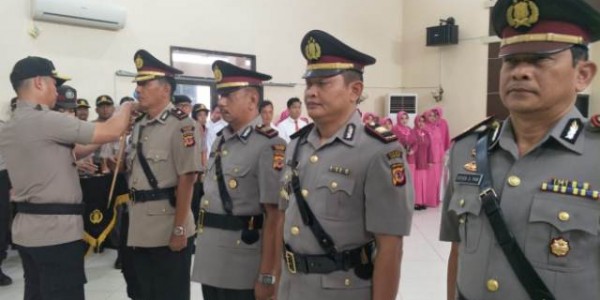 Polres Subang Gelar Sertjab Dua Perwira Jabatan Kapolsek  dan Kasat Reskrim 