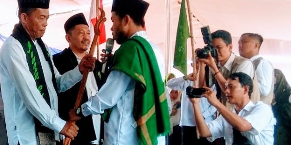 Dikukuhkan Menjadi Panglima Santri, Bupati Subang Siap Majukan Pesantren 