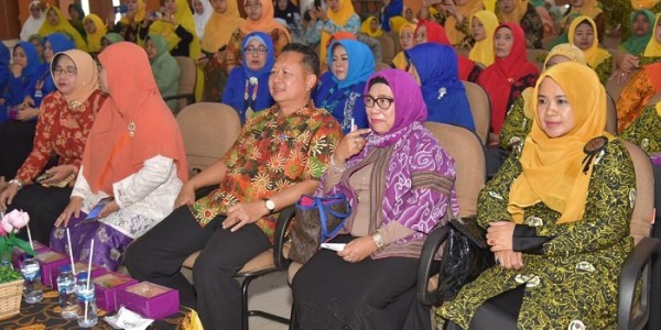 Pemkab Bekasi Gelar Seminar Membangun Perempuan Kreatif dan Mandiri
