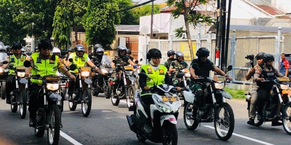 Forkopimda Jatim Tinjau Kesiapan Natal di Surabaya dengan Naik Motor